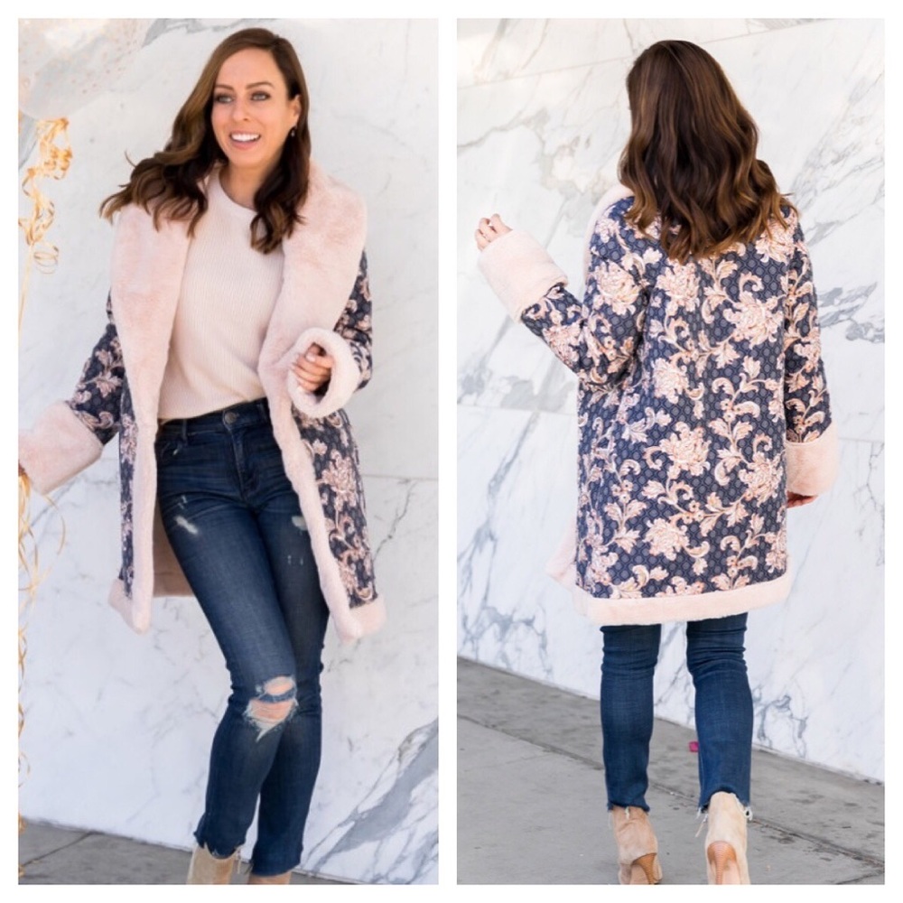 NWT Forever 21 Brocade Floral Fur Vintage Coat 
L